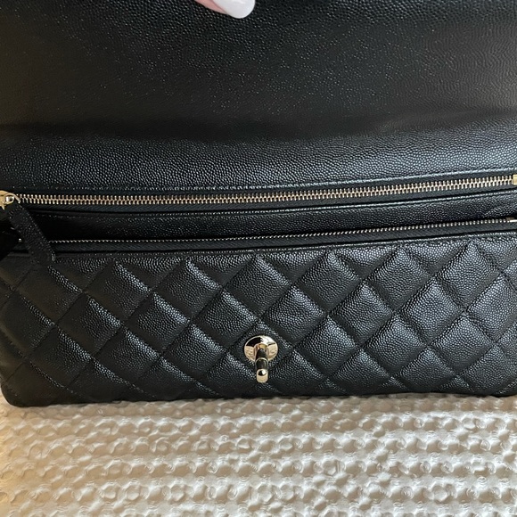 NEW Chanel 21A Classic Caviar Clutch Black GHW - Picture 5 of 11